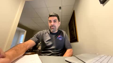 Snapshot of roblatino12 chatting on 02.05.25 roblatino12 online show from 02.05.25