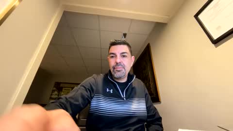 Snapshot of roblatino12 chatting on 02.24.25 roblatino12 online show from 02.24.25