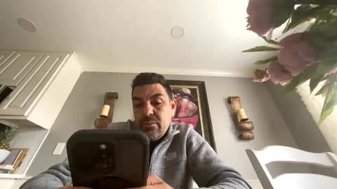 Snapshot of roblatino12 chatting on 03.04.25 roblatino12 online show from 03.04.25