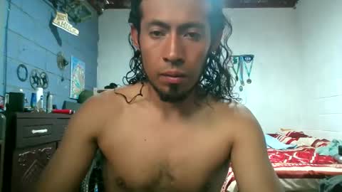 Snapshot of rockylittle10 chatting on 10.31.25 rockylittle10 online show from 10.31.25