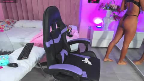 Snapshot of rolyloren chatting on 12.01.24 Marcela online show from 12.01.24