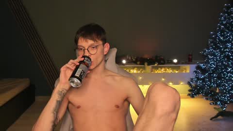 Snapshot of romeo_mercy chatting on 12.28.24 Romeo online show from 12.28.24