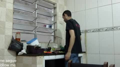 Snapshot of ronnispoto chatting on 01.02.25 ronny online show from 01.02.25