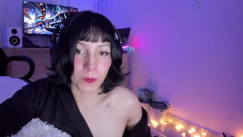 Snapshot of room312_ chatting on 12.16.24 Twelve 3 Inst Twelve 312002 Twitter Room312 2002 online show from 12.16.24