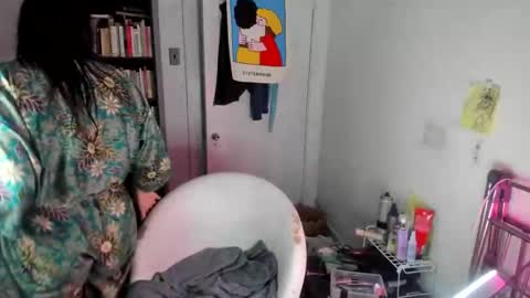 Snapshot of rose257044 chatting on 10.05.25 rose257044 online show from 10.05.25