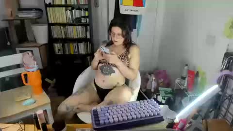 Snapshot of rose257044 chatting on 10.11.25 rose257044 online show from 10.11.25