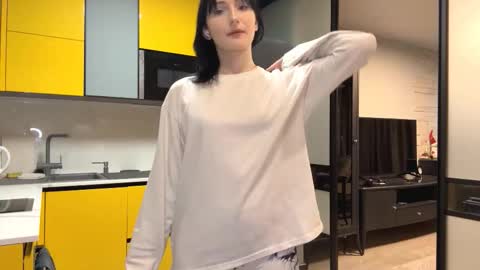 Snapshot of rosendapopper chatting on 11.19.25 Nika online show from 11.19.25