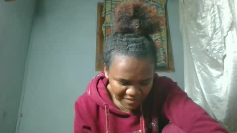 Snapshot of rosia22 chatting on 10.05.25 rosia22 online show from 10.05.25