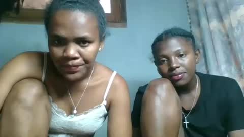 Snapshot of rosia22 chatting on 10.30.25 rosia22 online show from 10.30.25