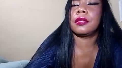 Snapshot of rosmerynava chatting on 03.05.25 rosmerynavarro online show from 03.05.25