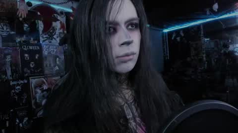 Snapshot of rotten_dreams chatting on 09.10.25 rot online show from 09.10.25