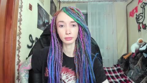 Snapshot of roxy_silver chatting on 12.13.24 Roxy online show from 12.13.24