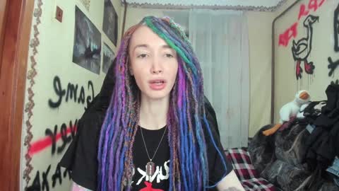 Snapshot of roxy_silver chatting on 12.20.24 Roxy online show from 12.20.24