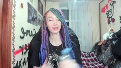 Snapshot of roxy_silver chatting on 12.25.24 Roxy online show from 12.25.24