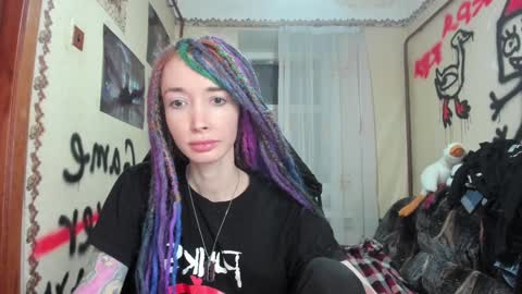Snapshot of roxy_silver chatting on 12.31.24 Roxy online show from 12.31.24