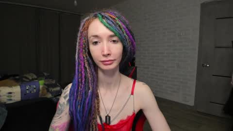 Snapshot of roxy_silver chatting on 01.16.25 Roxy online show from 01.16.25