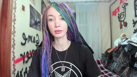 Snapshot of roxy_silver chatting on 01.19.25 Roxy online show from 01.19.25