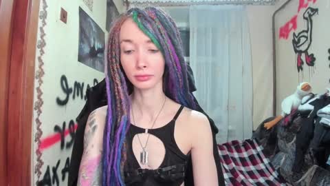 Snapshot of roxy_silver chatting on 01.25.25 Roxy online show from 01.25.25