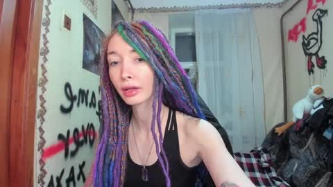 Snapshot of roxy_silver chatting on 02.07.25 Roxy online show from 02.07.25