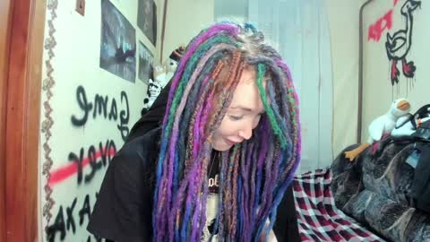 Snapshot of roxy_silver chatting on 02.08.25 Roxy online show from 02.08.25
