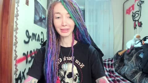Snapshot of roxy_silver chatting on 02.09.25 Roxy online show from 02.09.25