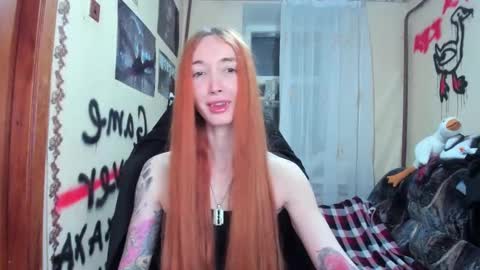 Snapshot of roxy_silver chatting on 02.13.25 Roxy online show from 02.13.25