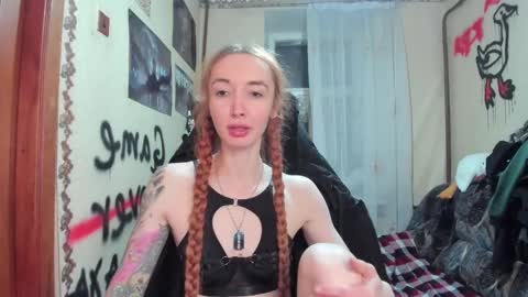 Snapshot of roxy_silver chatting on 02.26.25 Roxy online show from 02.26.25