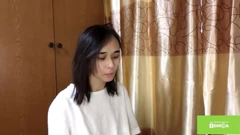 Snapshot of rubyejakobson chatting on 10.04.25 Leslie online show from 10.04.25