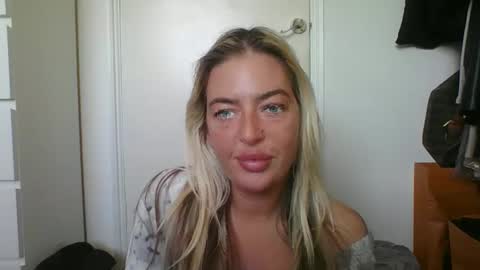 Snapshot of rubyredxxxoxxx chatting on 02.02.25 rubyredxxxoxxx online show from 02.02.25