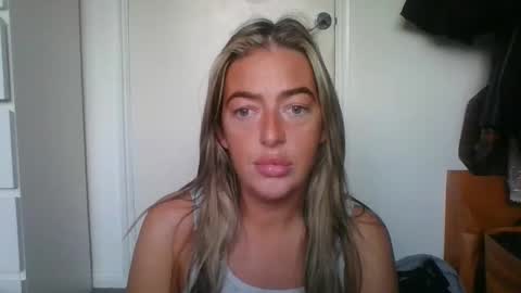 Snapshot of rubyredxxxoxxx chatting on 09.28.25 rubyredxxxoxxx online show from 09.28.25