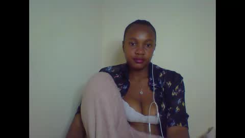 Snapshot of rycie chatting on 10.07.25 Rycie online show from 10.07.25