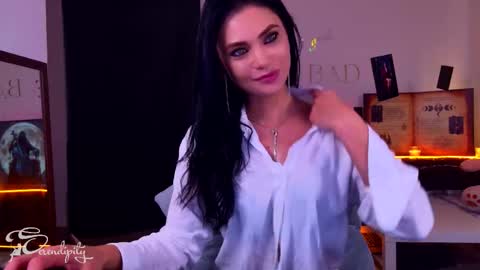 Snapshot of s3r3ndipity chatting on 11.03.25 Y      online show from 11.03.25