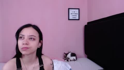 Snapshot of sabbrand_ chatting on 09.24.25           online show from 09.24.25