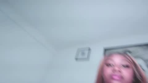 Snapshot of sabrina_mora chatting on 01.11.25 Sabrina Mora online show from 01.11.25