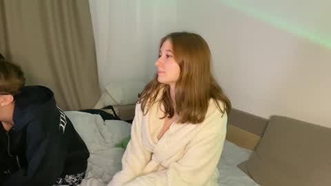 Snapshot of sabrinaanddaniel chatting on 01.06.25 SabrinaDaniel online show from 01.06.25