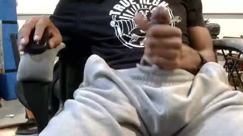 Snapshot of sacalaschichiss chatting on 11.11.25 Dee online show from 11.11.25