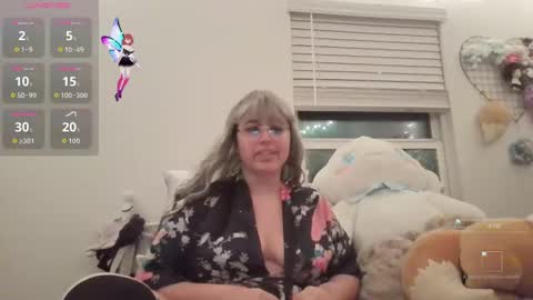 Snapshot of sadgirlsocial chatting on 10.03.25 sweet angel baby  online show from 10.03.25