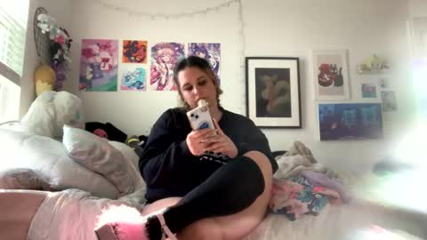 Snapshot of sadgirlsocial chatting on 10.13.25 sweet angel baby  online show from 10.13.25