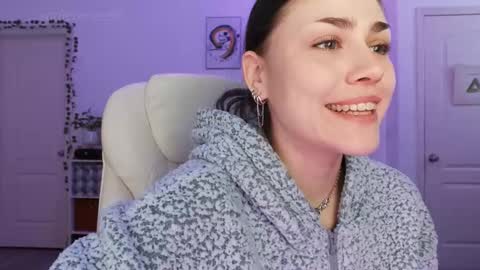 Sadie Renee  online show from 10.17.25