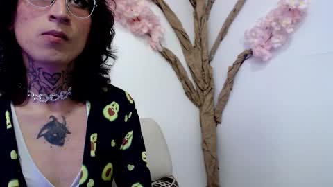 Hikari online show from 10.13.25