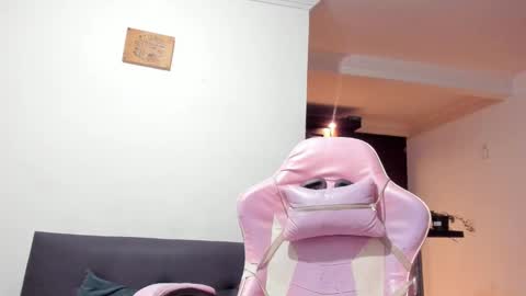 Snapshot of sallymaddoxx chatting on 12.12.24 sallymaddoxx online show from 12.12.24