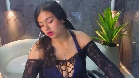Salome  online show from 09.23.25