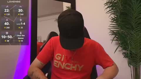 Snapshot of salvatore_muller chatting on 09.30.25 Salvatore online show from 09.30.25