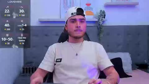 Snapshot of salvatore_muller chatting on 11.11.25 Salvatore online show from 11.11.25