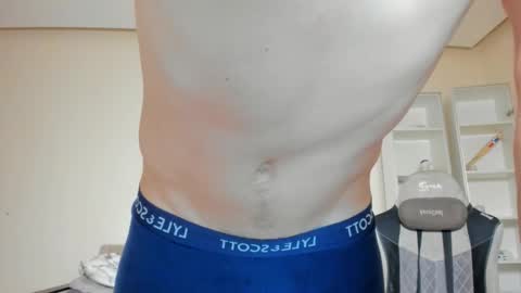 Snapshot of sam_huston18 chatting on 02.18.25 BACK IN 2 WEEKS online show from 02.18.25