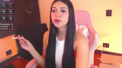 Snapshot of samara_lam chatting on 12.17.24 Sammy  online show from 12.17.24