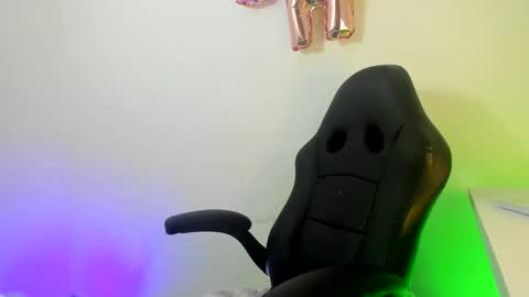 Snapshot of samikiulers chatting on 12.21.24 Sami online show from 12.21.24