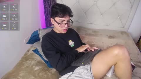 Snapshot of samu_foxxx chatting on 10.14.25 SAMU online show from 10.14.25