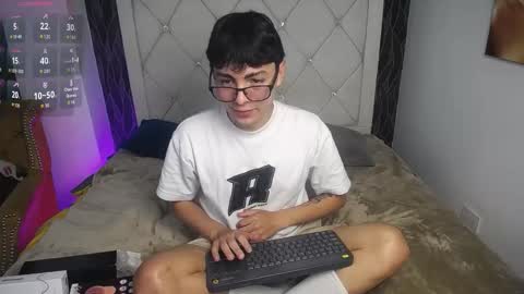 Snapshot of samu_foxxx chatting on 10.17.25 SAMU online show from 10.17.25