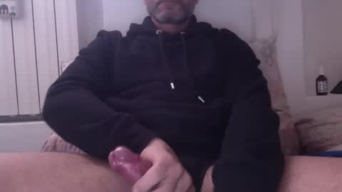 Snapshot of samuel802984 chatting on 10.05.25 Samuel online show from 10.05.25